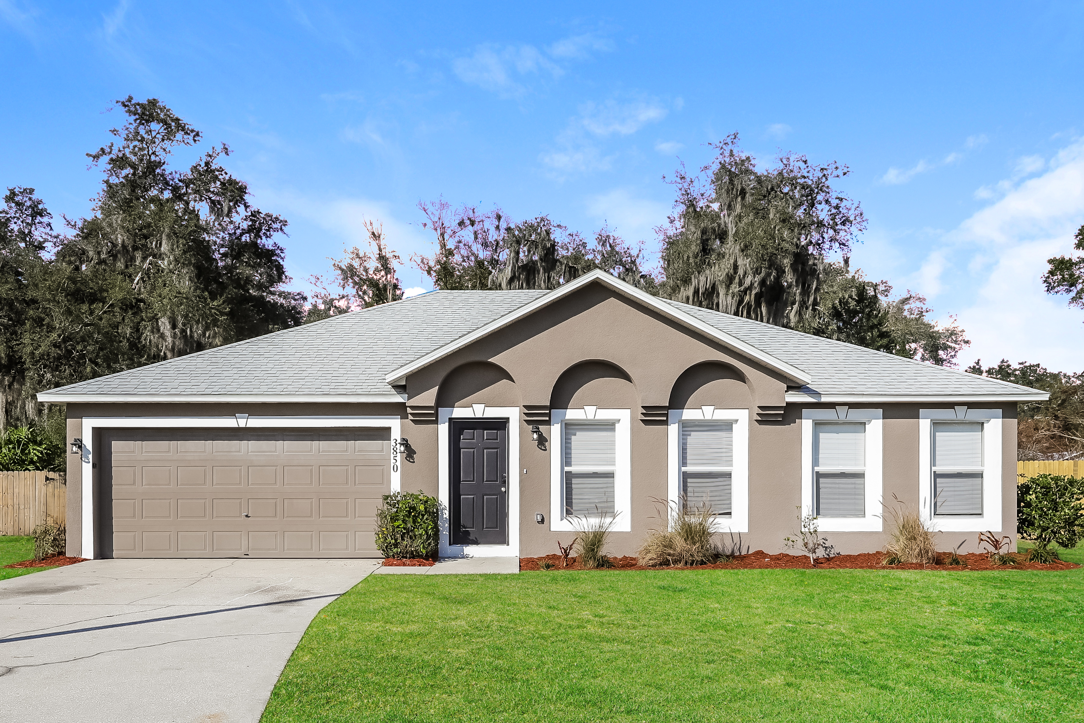 3850 Sleepy Hill Oaks Loop Lakeland, FL 33810